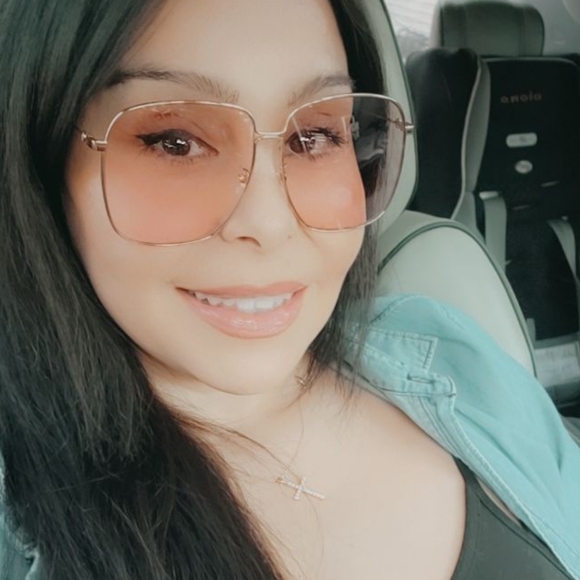 Pink Gucci sunglasses - Picture 3 of 3